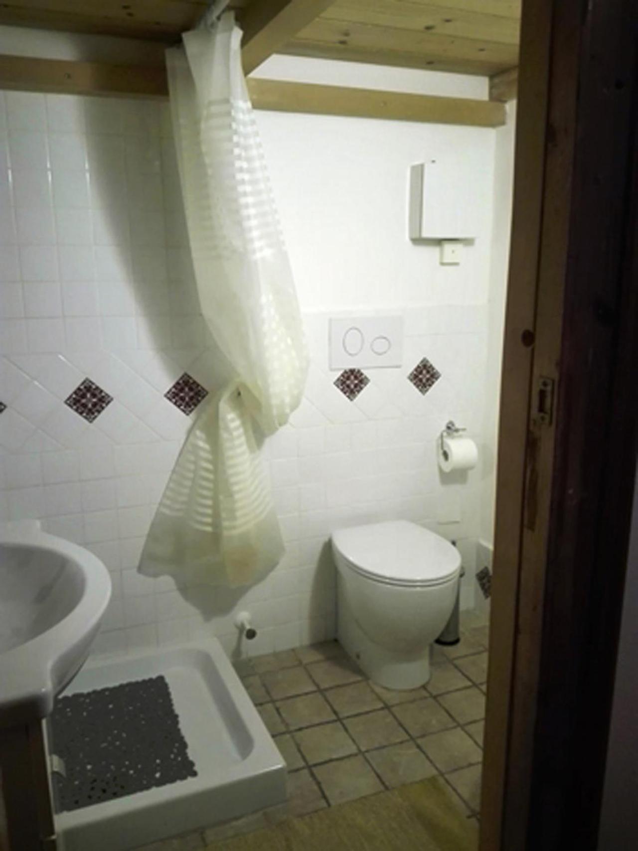 ساساري B&B Le Finestre Su Via Cavour الغرفة الصورة
