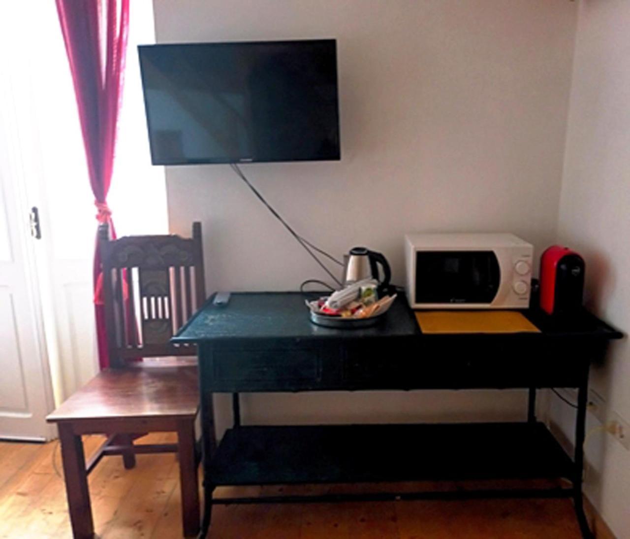 ساساري B&B Le Finestre Su Via Cavour الغرفة الصورة