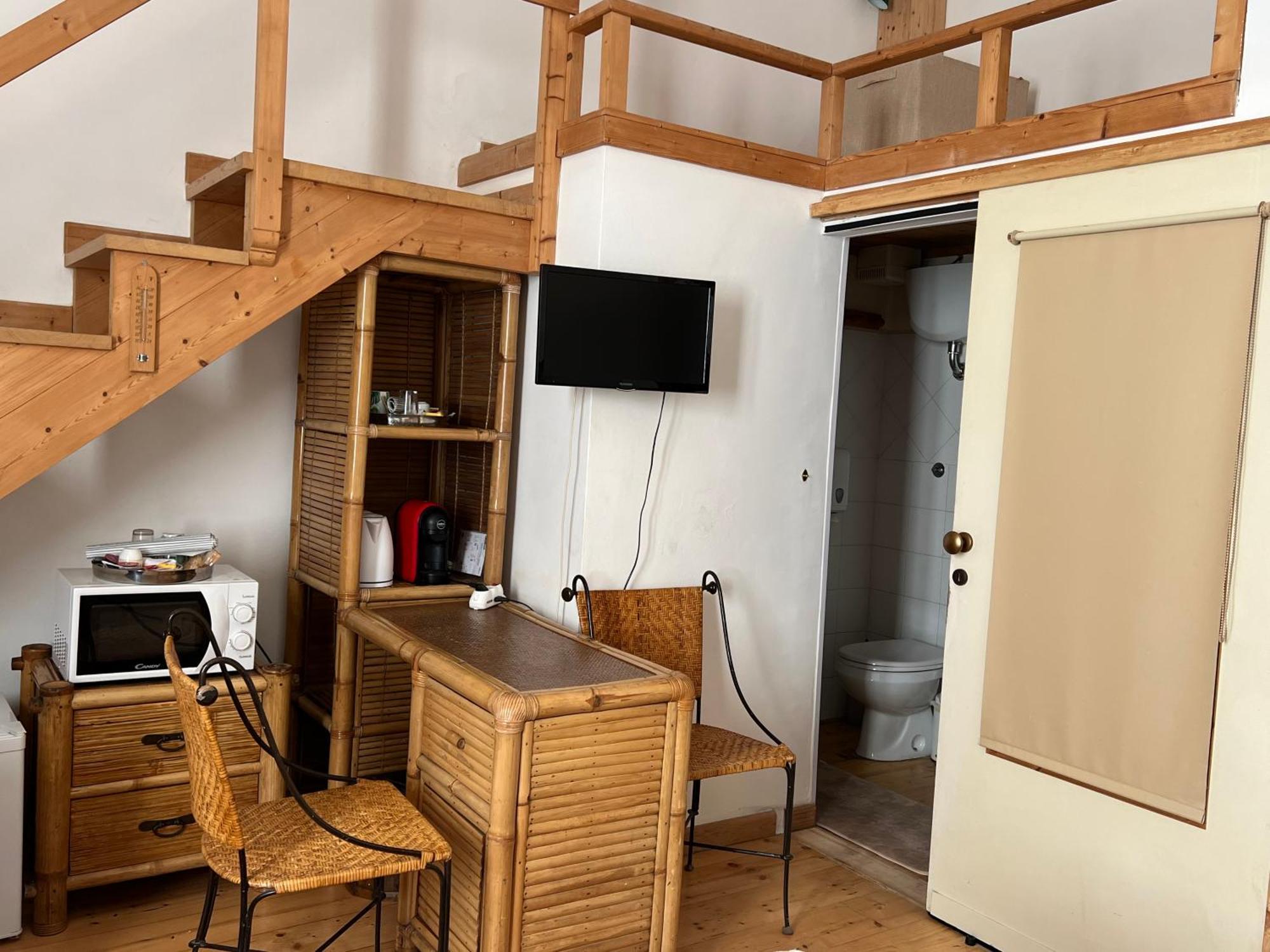 ساساري B&B Le Finestre Su Via Cavour الغرفة الصورة